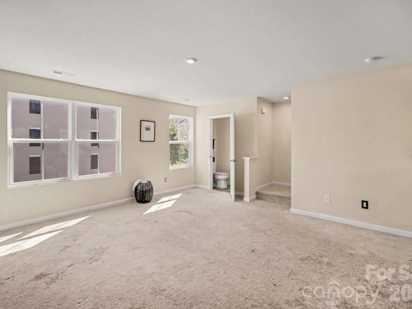 6233 Cutwater Circle, Charlotte, NC 28269.  MLS# CAR4430357, YatesRealty ID 56743. 