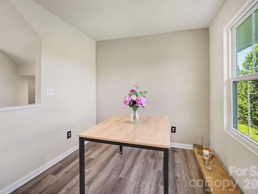 6233 Cutwater Circle, Charlotte, NC 28269.  MLS# CAR4430357, YatesRealty ID 56743. 