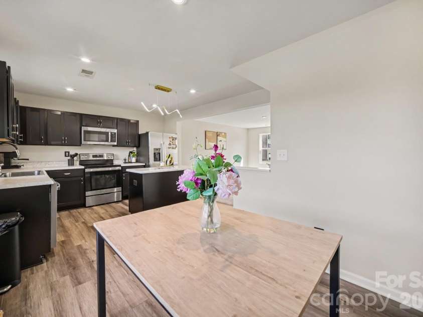 6233 Cutwater Circle, Charlotte, NC 28269.  MLS# CAR4430357, YatesRealty ID 56743. 