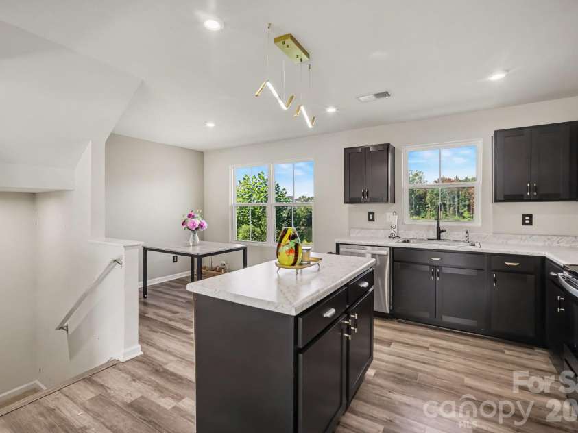 6233 Cutwater Circle, Charlotte, NC 28269.  MLS# CAR4430357, YatesRealty ID 56743. 