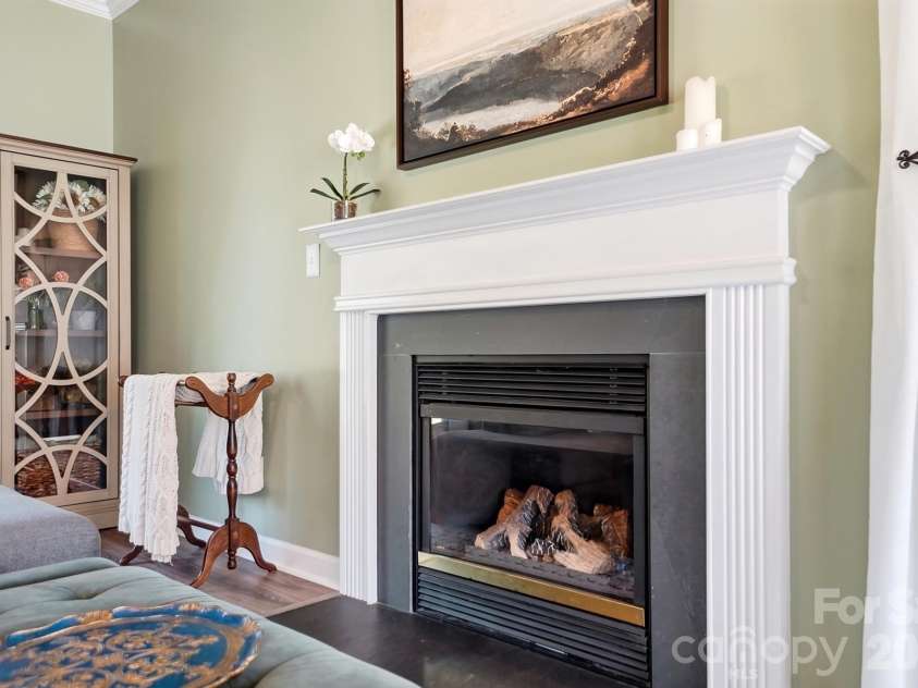 2822 Carriage Crossing Drive, Matthews, NC 28105.  MLS# CAR4433724, YatesRealty ID 56745. 