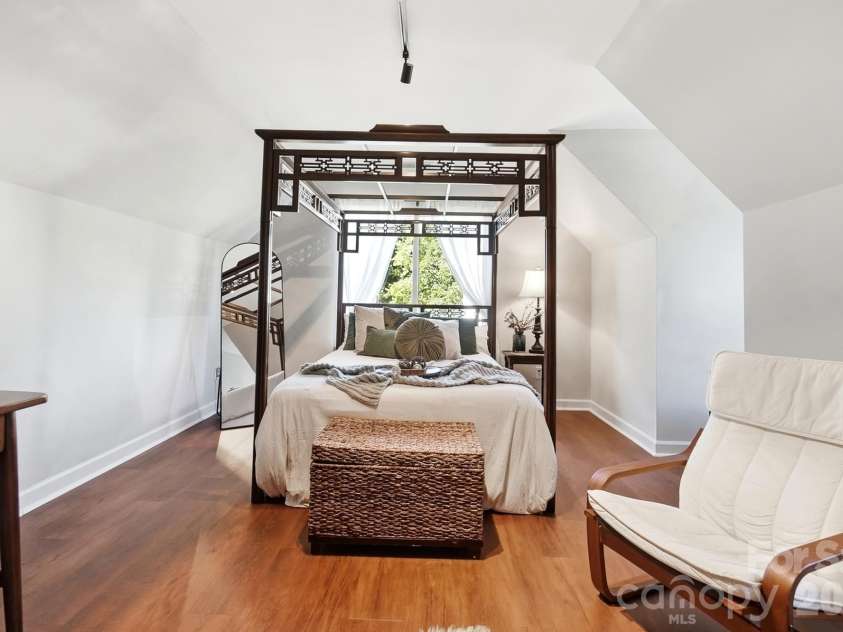 2822 Carriage Crossing Drive, Matthews, NC 28105.  MLS# CAR4433724, YatesRealty ID 56745. 