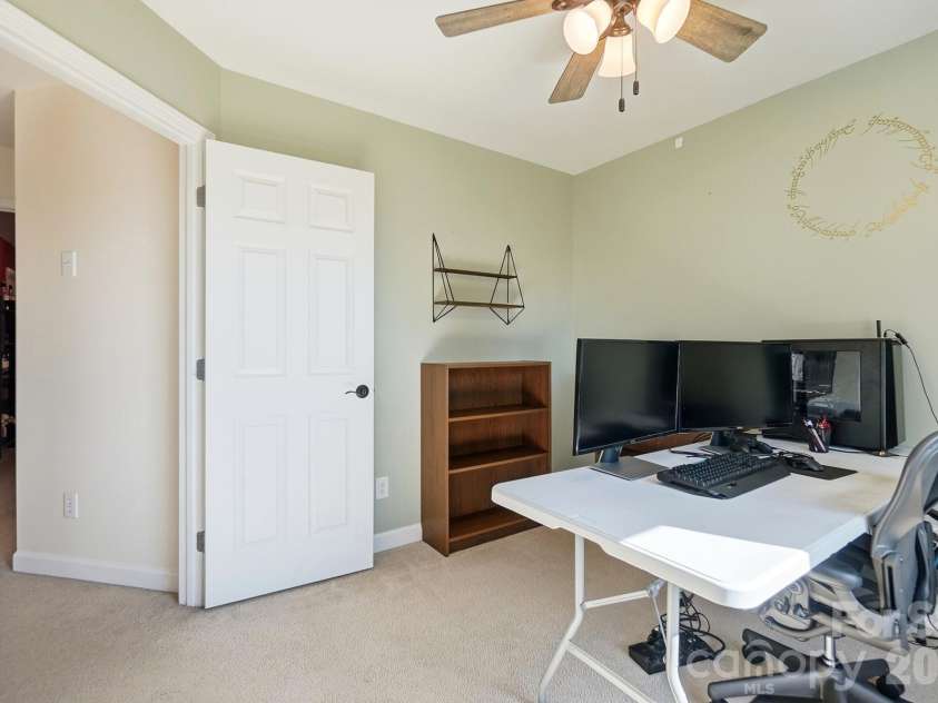 2822 Carriage Crossing Drive, Matthews, NC 28105.  MLS# CAR4433724, YatesRealty ID 56745. 