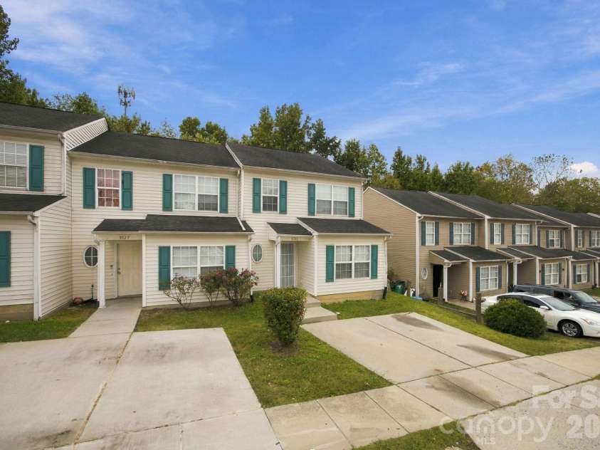 5333 Esther Lane, Charlotte, NC 28214.  MLS# CAR4398056, YatesRealty ID 56746. 