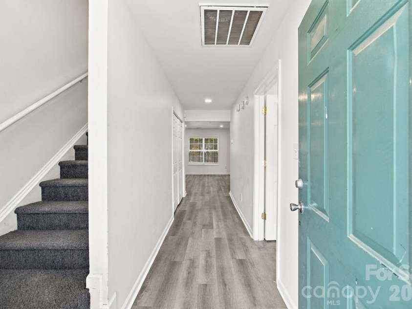5333 Esther Lane, Charlotte, NC 28214.  MLS# CAR4398056, YatesRealty ID 56746. 
