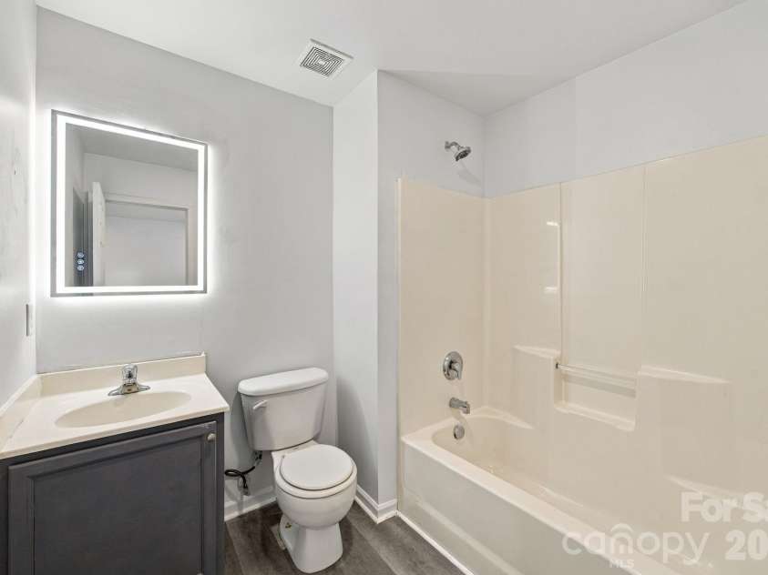 5333 Esther Lane, Charlotte, NC 28214.  MLS# CAR4398056, YatesRealty ID 56746. 