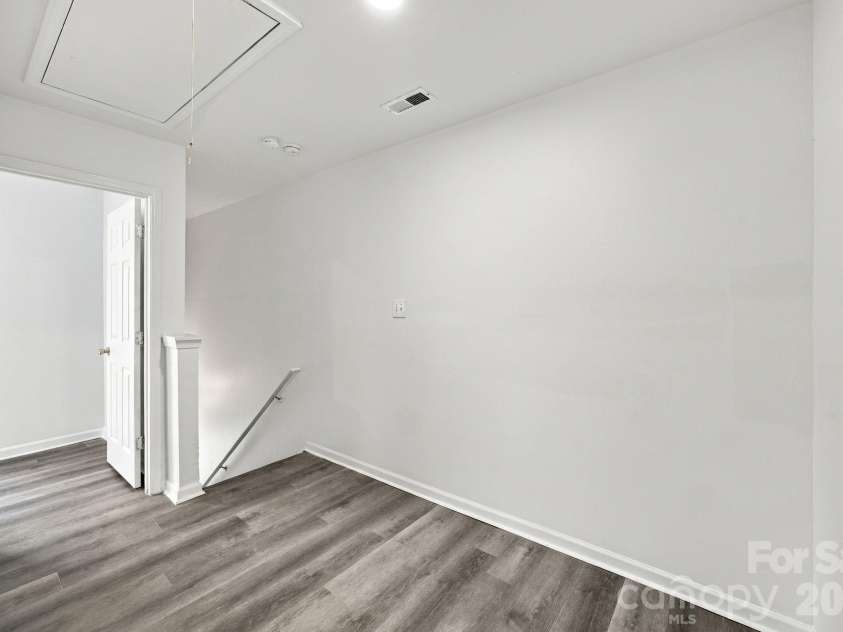 5333 Esther Lane, Charlotte, NC 28214.  MLS# CAR4398056, YatesRealty ID 56746. 