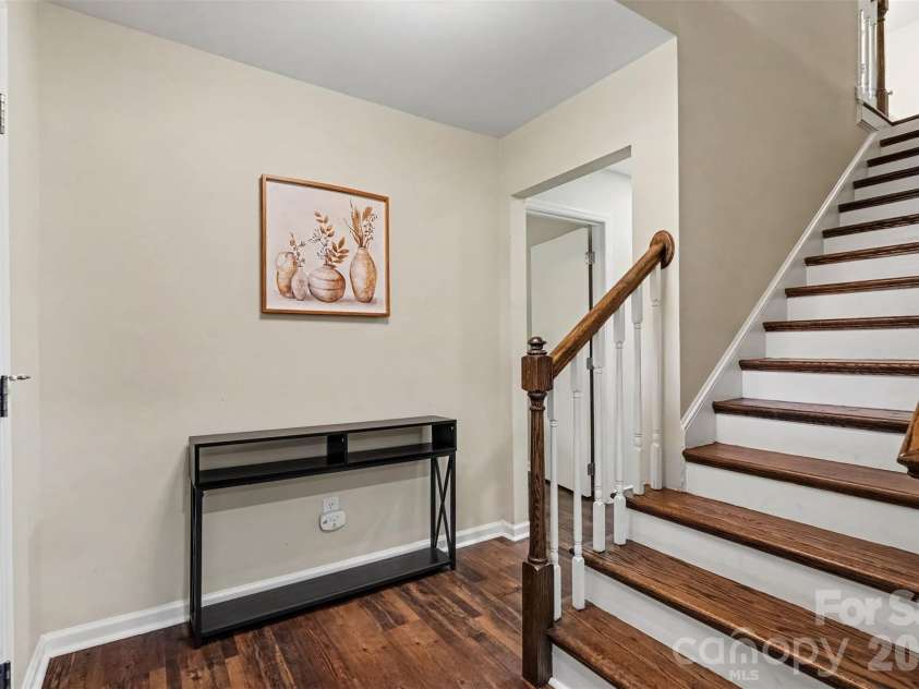 11538 Gelding Drive, Charlotte, NC 28215.  MLS# CAR4422682, YatesRealty ID 56750. 