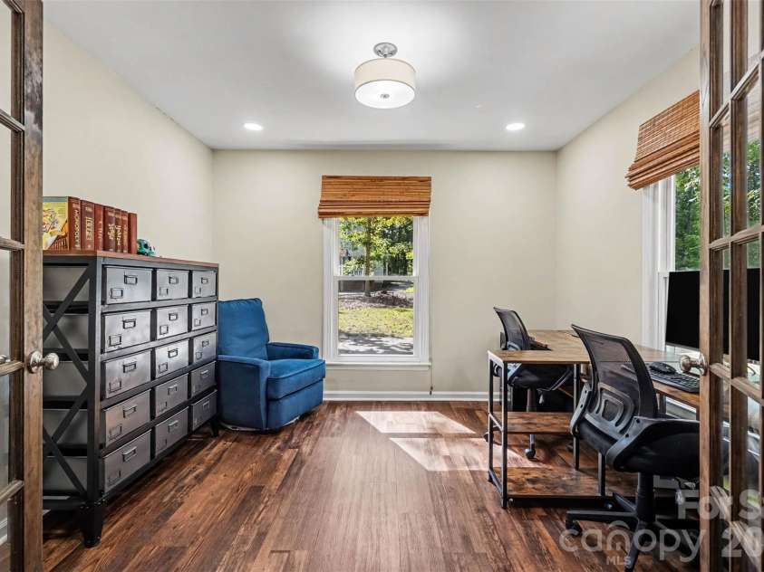11538 Gelding Drive, Charlotte, NC 28215.  MLS# CAR4422682, YatesRealty ID 56750. Dedicated first floor office