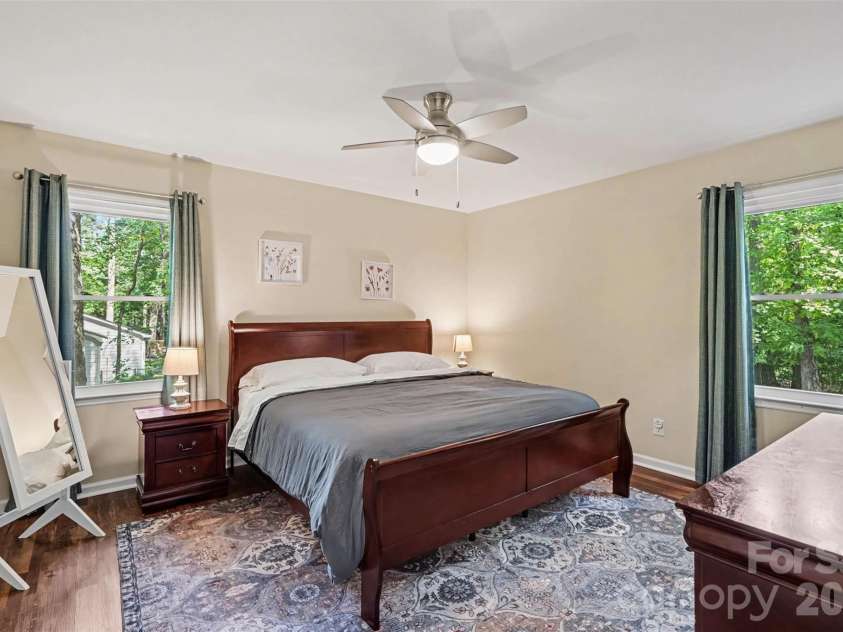 11538 Gelding Drive, Charlotte, NC 28215.  MLS# CAR4422682, YatesRealty ID 56750. Primary bedroom on main