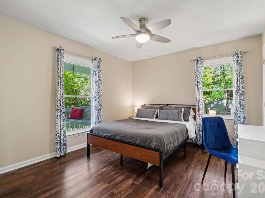 11538 Gelding Drive, Charlotte, NC 28215.  MLS# CAR4422682, YatesRealty ID 56750. Second bedroom on main level