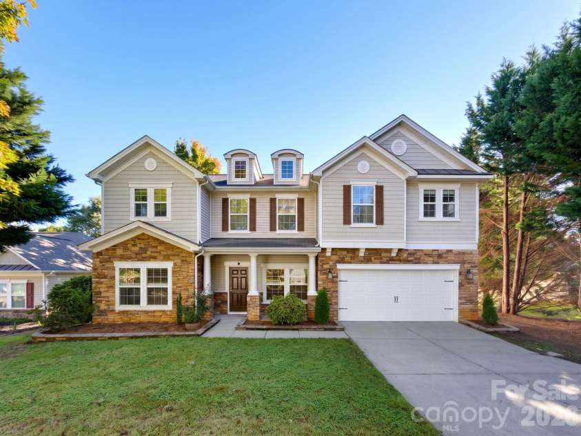 529 Putting Drive, Fort Mill, SC 29715.  MLS# CAR4434078, YatesRealty ID 56751. 