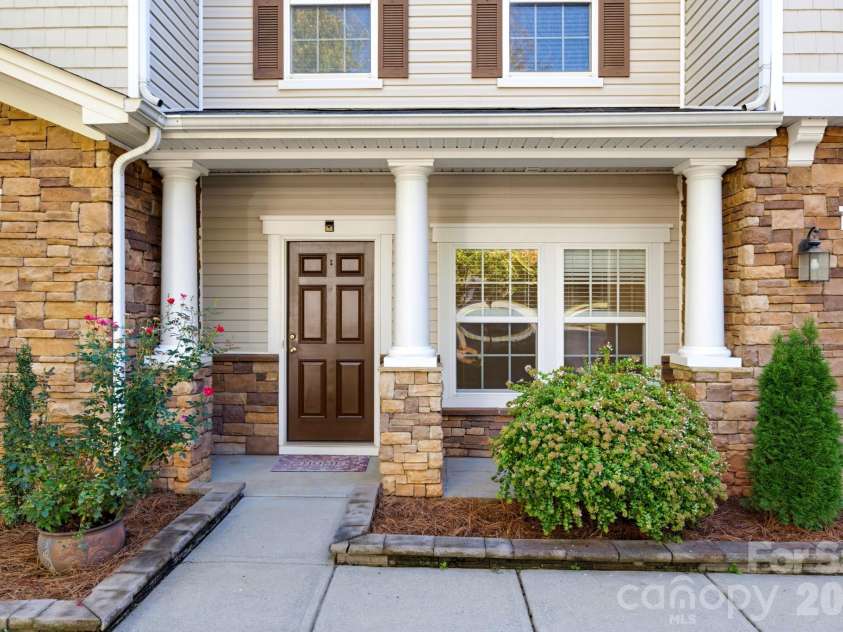 529 Putting Drive, Fort Mill, SC 29715.  MLS# CAR4434078, YatesRealty ID 56751. 