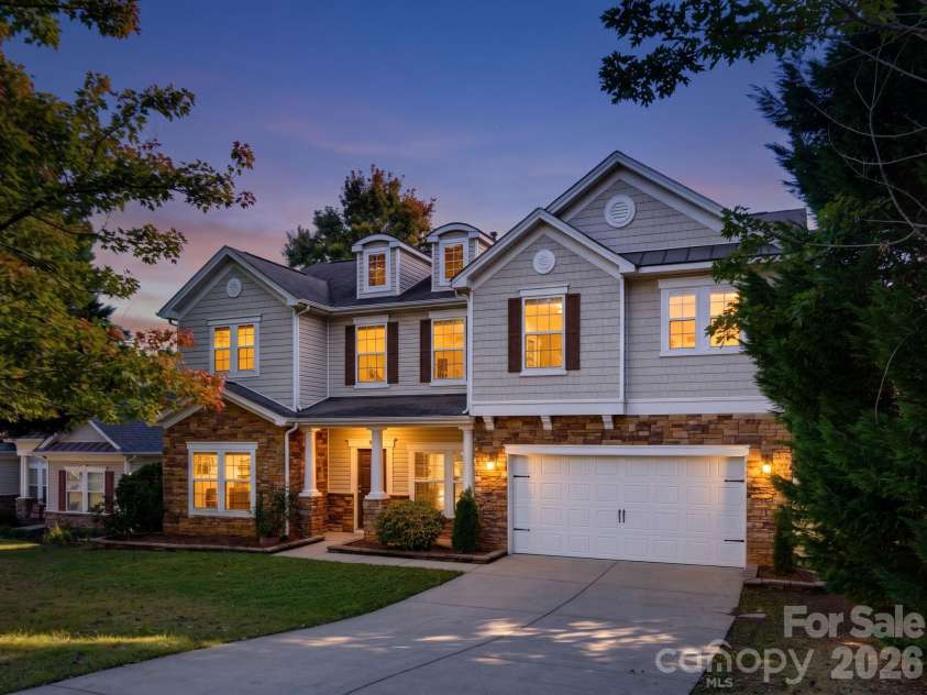 529 Putting Drive, Fort Mill, SC 29715.  MLS# CAR4434078, YatesRealty ID 56751. 