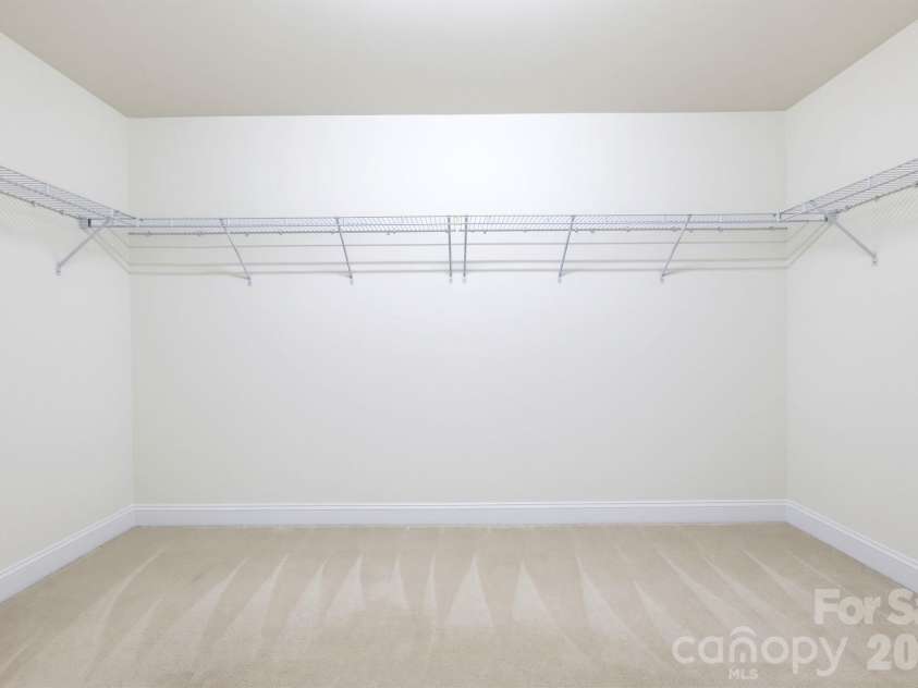 529 Putting Drive, Fort Mill, SC 29715.  MLS# CAR4434078, YatesRealty ID 56751. Primary Closet