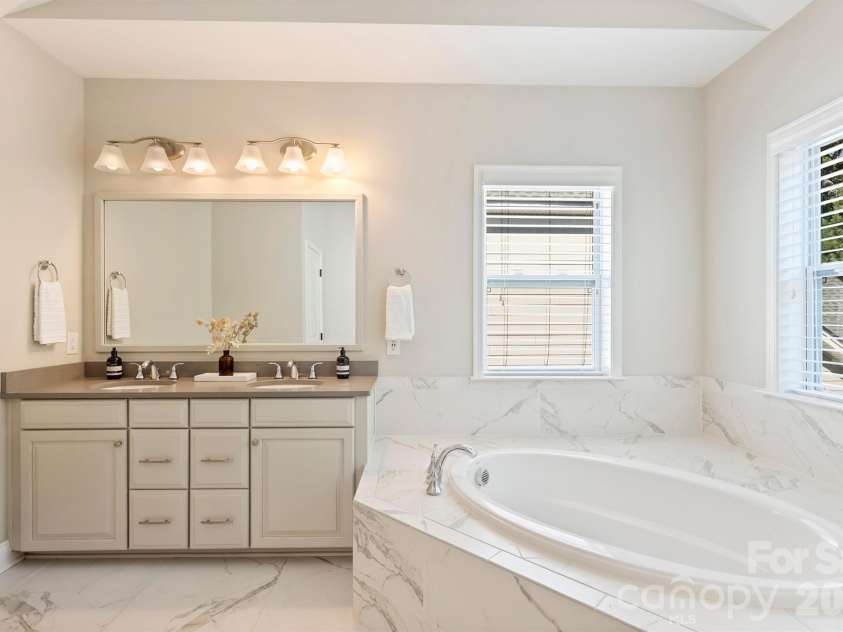 4006 Brandywine Terrace, Lancaster, SC 29720.  MLS# CAR4434129, YatesRealty ID 56752. 