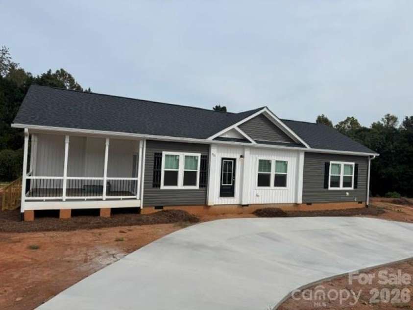 1721 Middleton Drive, Morganton, NC 28655.  MLS# CAR4434140, YatesRealty ID 56756. 