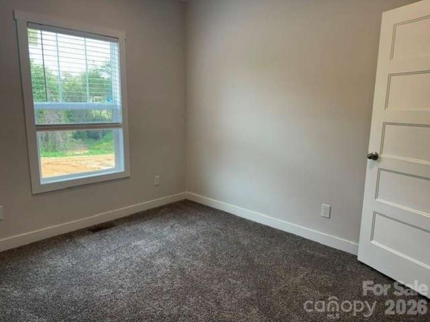 1721 Middleton Drive, Morganton, NC 28655.  MLS# CAR4434140, YatesRealty ID 56756. 