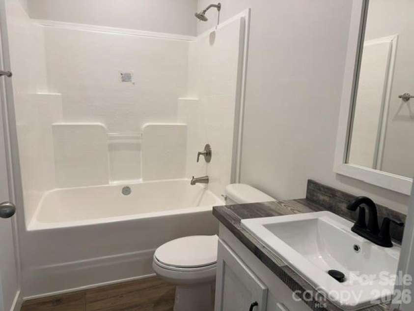 1721 Middleton Drive, Morganton, NC 28655.  MLS# CAR4434140, YatesRealty ID 56756. 