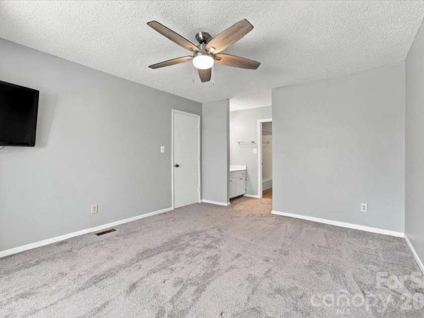 10905 Rail Tye Place, Pineville, NC 28134.  MLS# CAR4432855, YatesRealty ID 56757. 