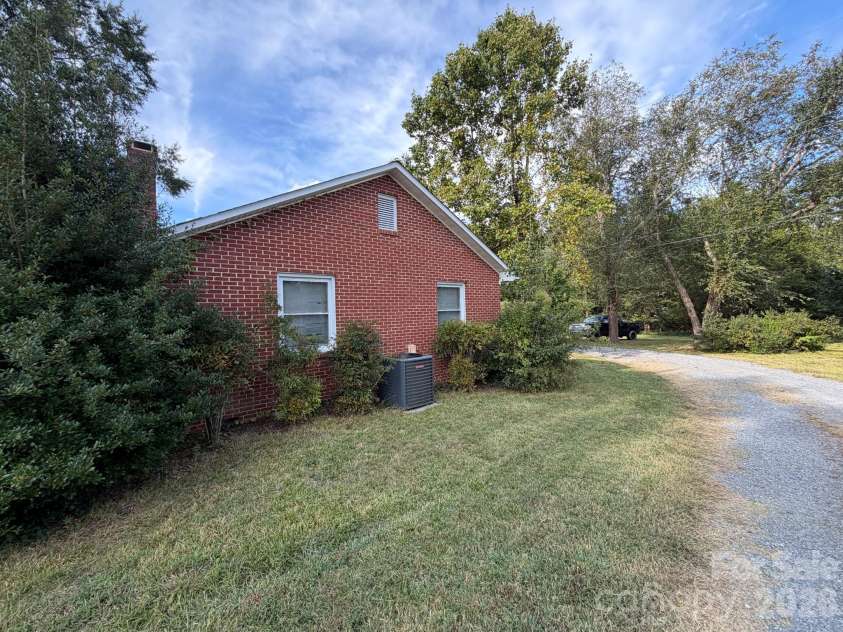 48224 Us Hwy     52 None, Misenheimer, NC 28137.  MLS# CAR4433641, YatesRealty ID 56759. 