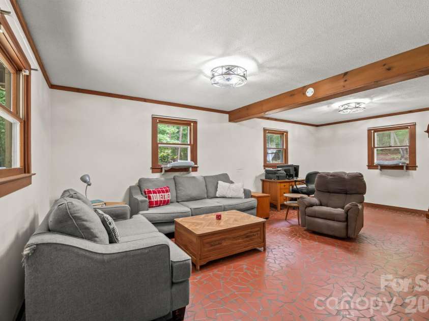 505 Tipperary Lane, Denton, NC 27239.  MLS# CAR4434994, YatesRealty ID 56760. 