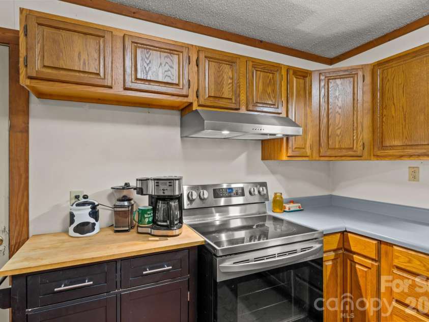 505 Tipperary Lane, Denton, NC 27239.  MLS# CAR4434994, YatesRealty ID 56760. 