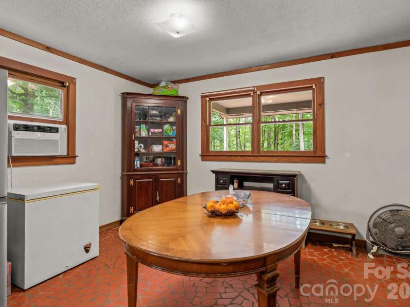 505 Tipperary Lane, Denton, NC 27239.  MLS# CAR4434994, YatesRealty ID 56760. 