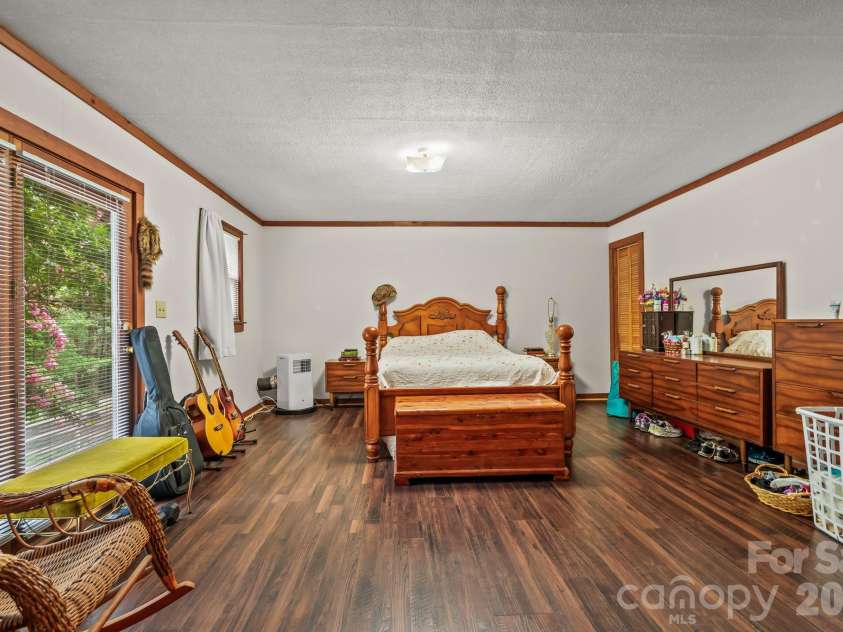 505 Tipperary Lane, Denton, NC 27239.  MLS# CAR4434994, YatesRealty ID 56760. 