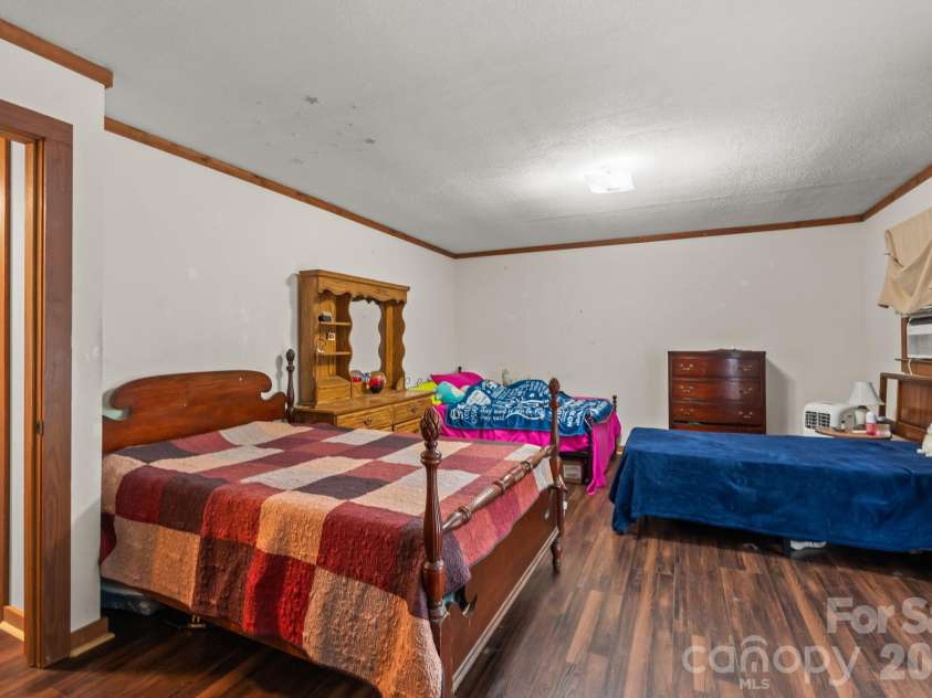 505 Tipperary Lane, Denton, NC 27239.  MLS# CAR4434994, YatesRealty ID 56760. 