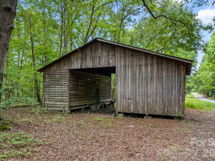 505 Tipperary Lane, Denton, NC 27239.  MLS# CAR4434994, YatesRealty ID 56760. 