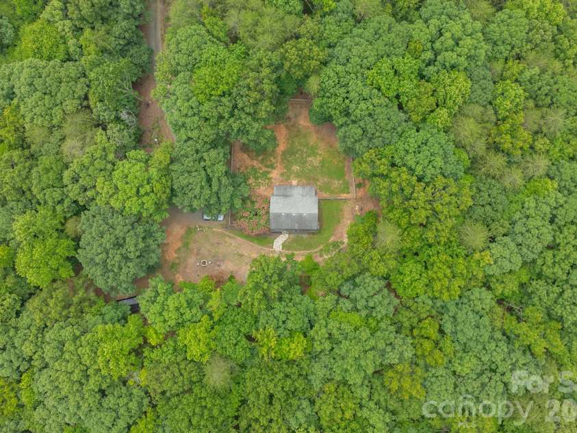 505 Tipperary Lane, Denton, NC 27239.  MLS# CAR4434994, YatesRealty ID 56760. 