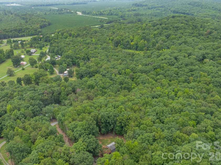 505 Tipperary Lane, Denton, NC 27239.  MLS# CAR4434994, YatesRealty ID 56760. 