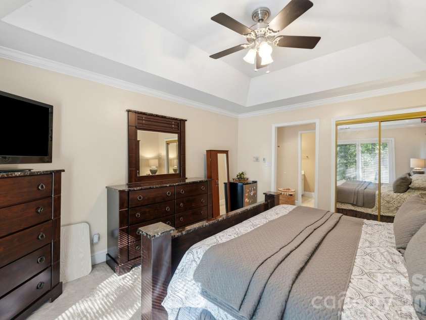 1121 Hillshire Meadow Drive, Matthews, NC 28105.  MLS# CAR4431907, YatesRealty ID 56761. 