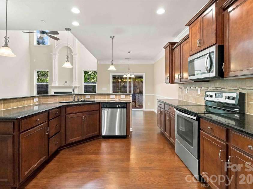 724 Rawlings Place, Rock Hill, SC 29730.  MLS# CAR4433972, YatesRealty ID 56763. 