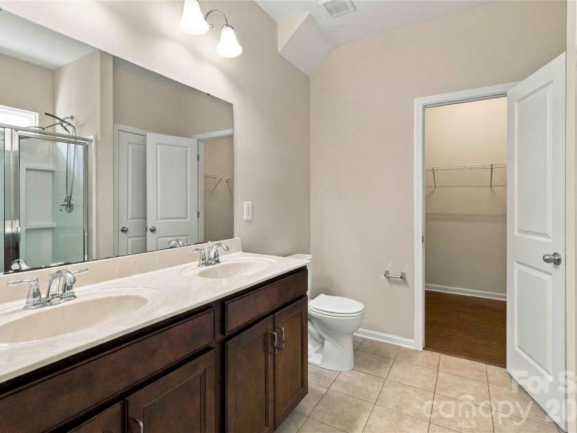 724 Rawlings Place, Rock Hill, SC 29730.  MLS# CAR4433972, YatesRealty ID 56763. 
