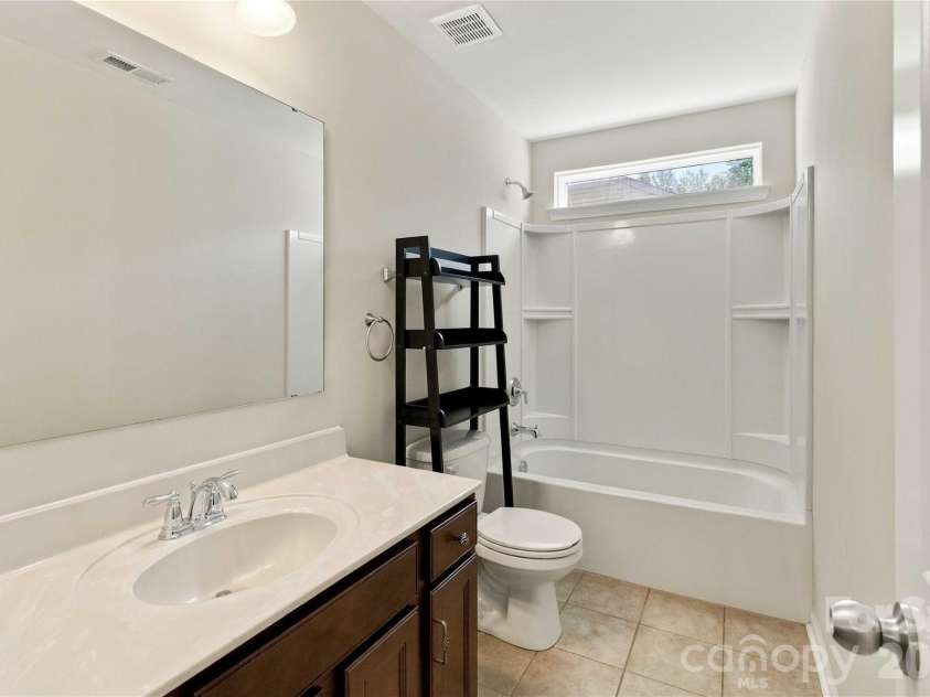 724 Rawlings Place, Rock Hill, SC 29730.  MLS# CAR4433972, YatesRealty ID 56763. 
