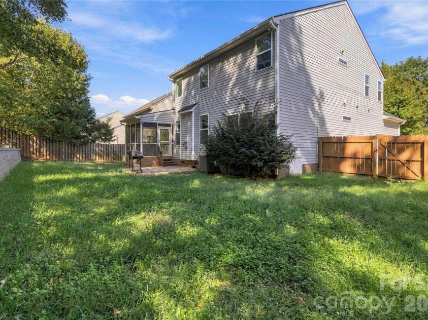 724 Rawlings Place, Rock Hill, SC 29730.  MLS# CAR4433972, YatesRealty ID 56763. 