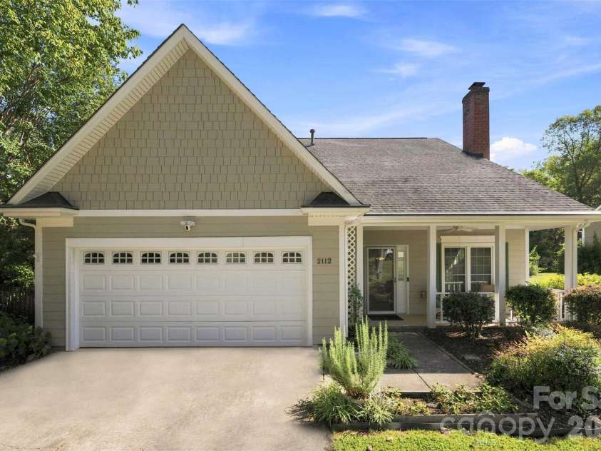 2112 Long Ridge Lane, Charlotte, NC 28214.  MLS# CAR4421277, YatesRealty ID 56764. Welcome Home!!!