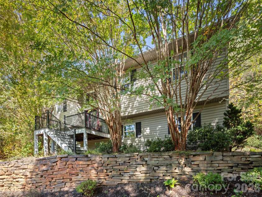22 Evening Shade Drive, Weaverville, NC 28787.  MLS# CAR4434550, YatesRealty ID 56766. 