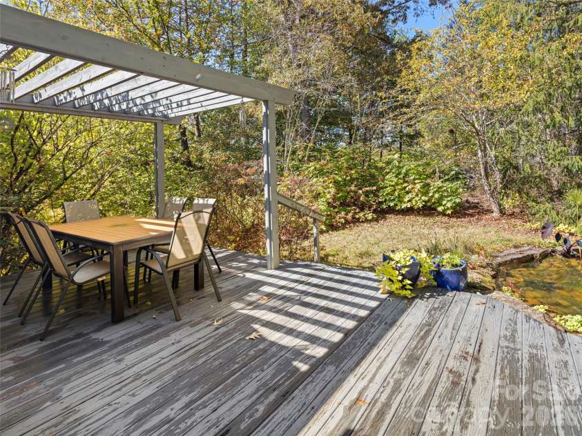 22 Evening Shade Drive, Weaverville, NC 28787.  MLS# CAR4434550, YatesRealty ID 56766. 