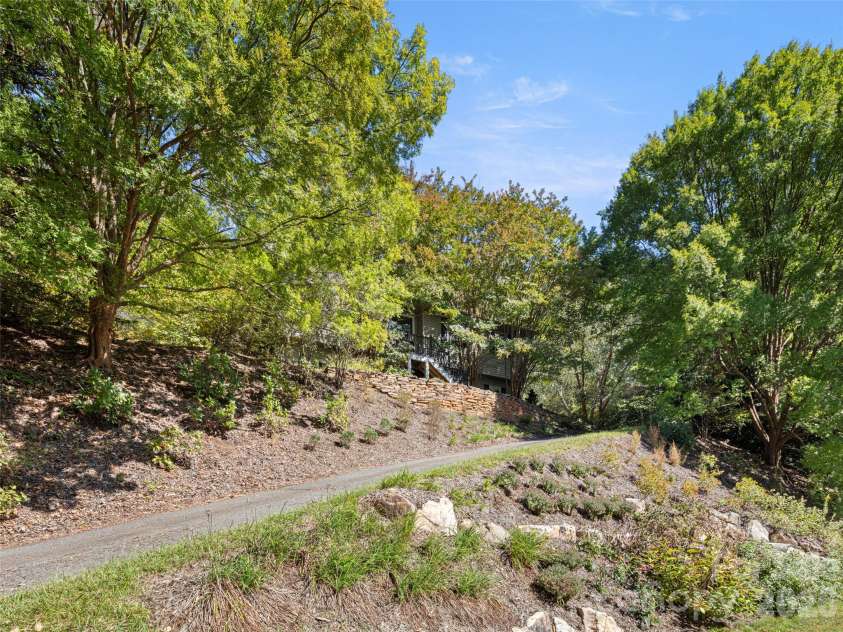 22 Evening Shade Drive, Weaverville, NC 28787.  MLS# CAR4434550, YatesRealty ID 56766. 