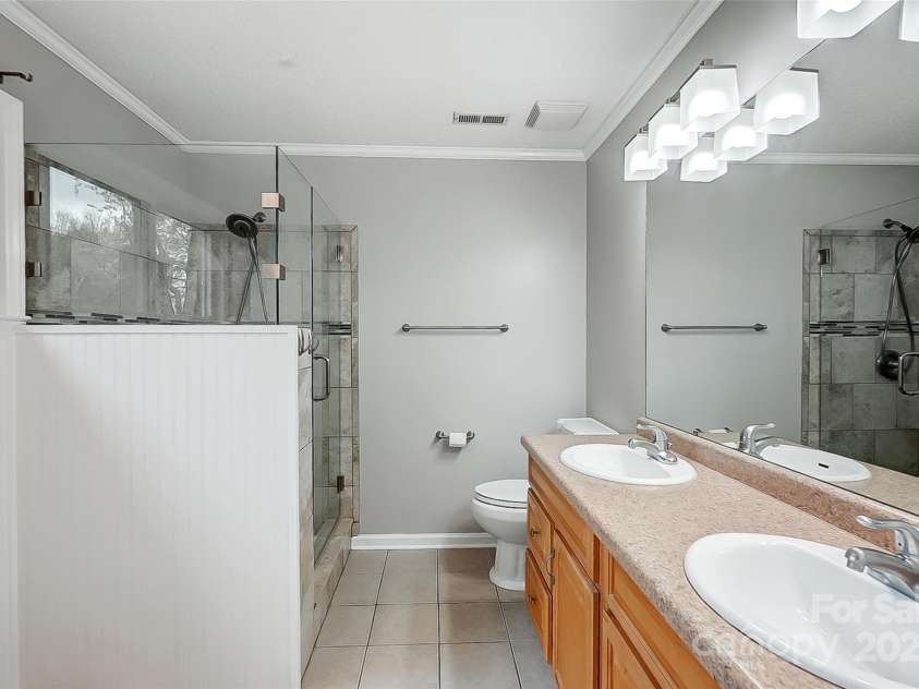 13417 Krislyn Woods Place, Charlotte, NC 28278.  MLS# CAR4243996, YatesRealty ID 5677. 