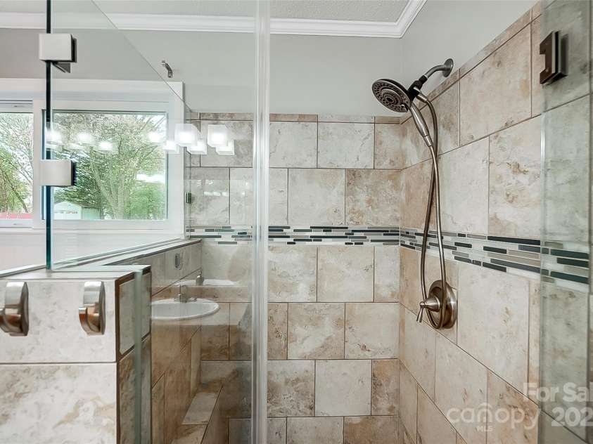 13417 Krislyn Woods Place, Charlotte, NC 28278.  MLS# CAR4243996, YatesRealty ID 5677. 
