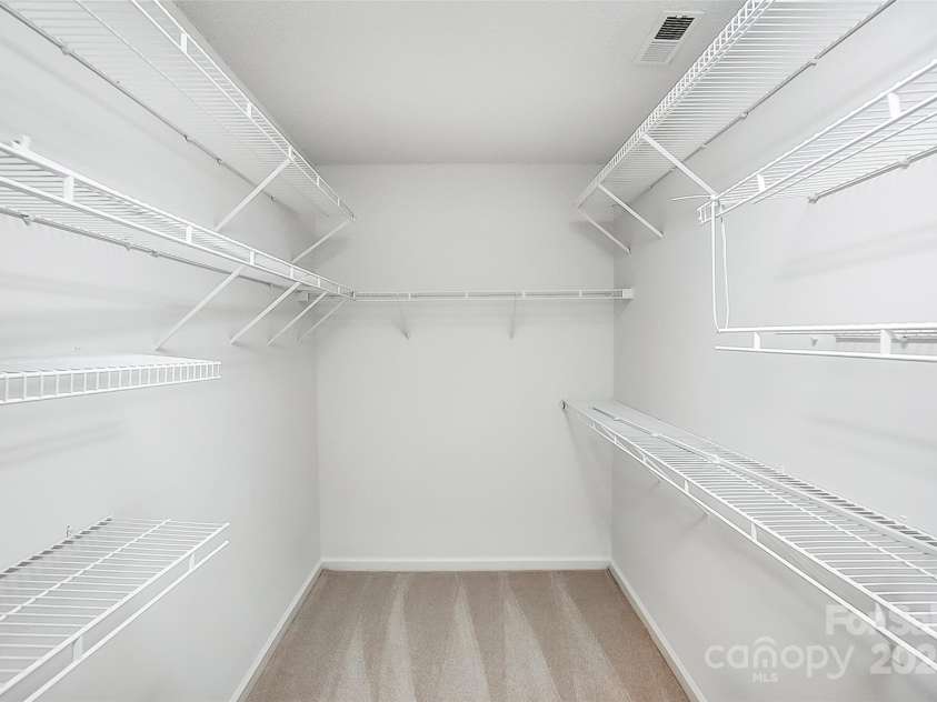 13417 Krislyn Woods Place, Charlotte, NC 28278.  MLS# CAR4243996, YatesRealty ID 5677. 