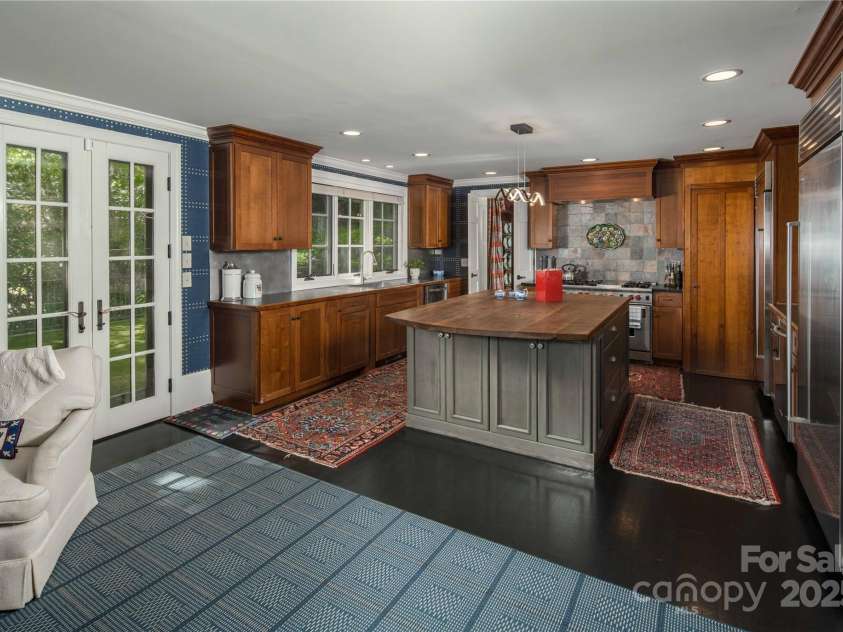 362 Wonderland Trail, Blowing Rock, NC 28605.  MLS# CAR4260759, YatesRealty ID 5677. 