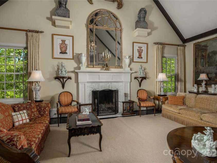 362 Wonderland Trail, Blowing Rock, NC 28605.  MLS# CAR4260759, YatesRealty ID 5677. 