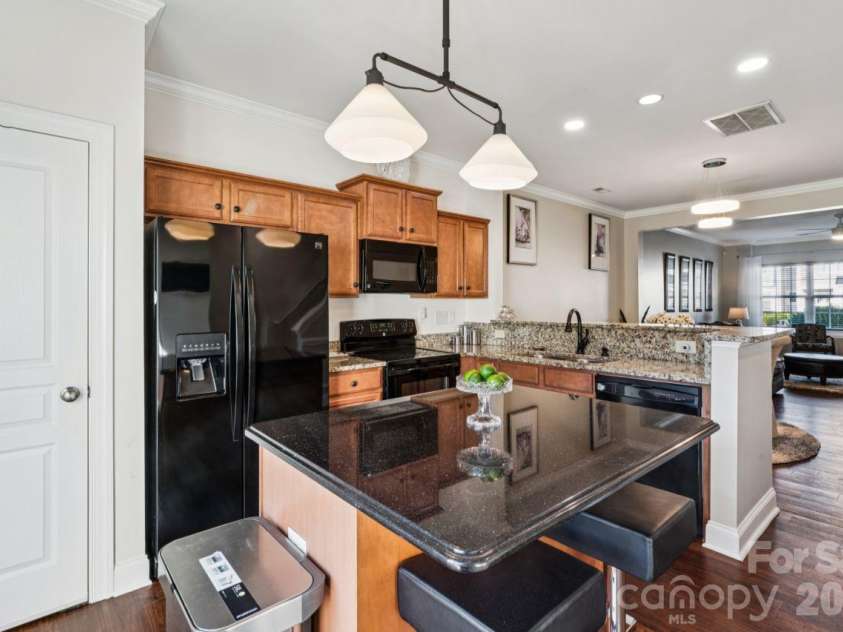 248 Halton Crossing Drive, Concord, NC 28027.  MLS# CAR4434667, YatesRealty ID 56772. Kitchen