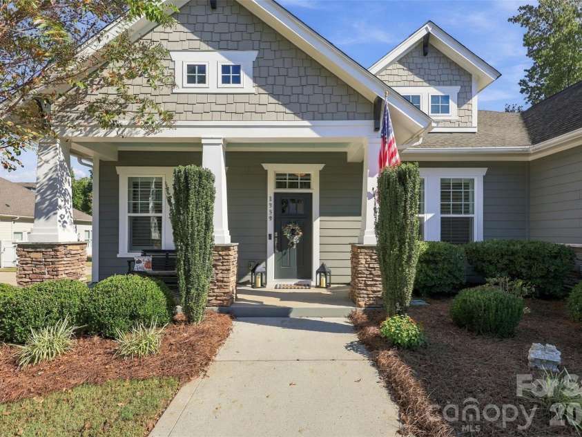 1339 Kings Bottom Drive, Fort Mill, SC 29715.  MLS# CAR4433607, YatesRealty ID 56776. 