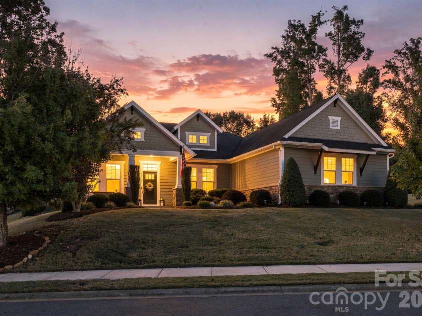 1339 Kings Bottom Drive, Fort Mill, SC 29715.  MLS# CAR4433607, YatesRealty ID 56776. 